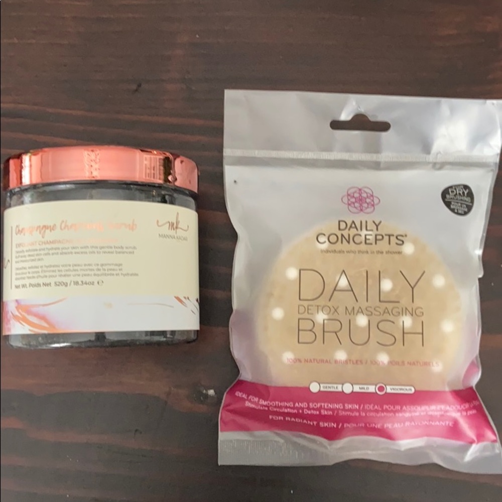 Relax Champagne Charcoal Scrub & Massage Brush